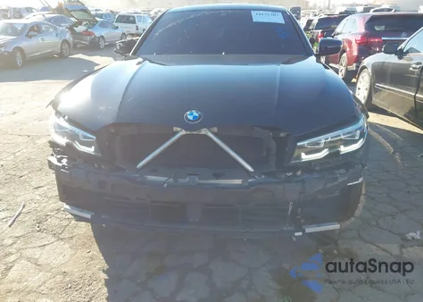 2021 BMW 330I xDrive z USA, uszkodzony, nr VIN 3MW5R7J0XM8B79658